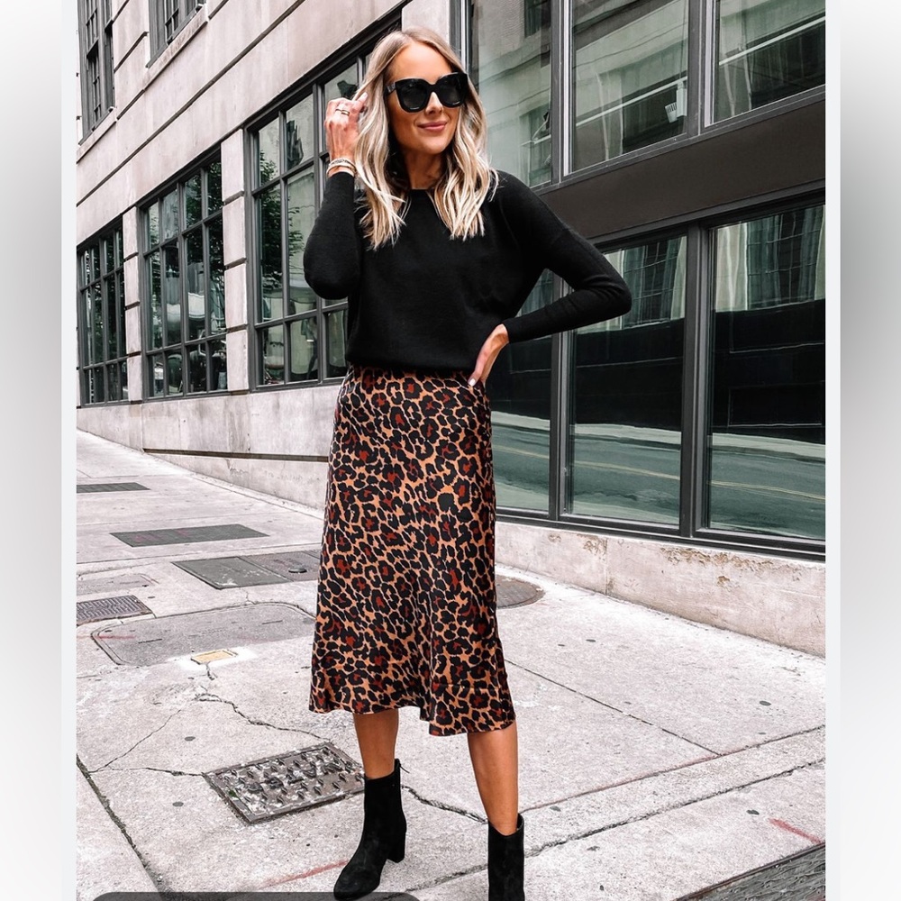 JCrew pull on slip skirt in leopard. Size small